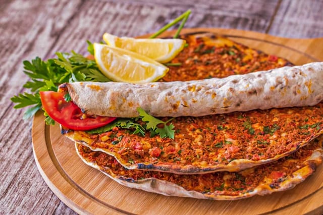 Lahmajun 2pcs.